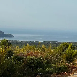 L' Inattendu, Entre Terre Et Mer ! Laouque